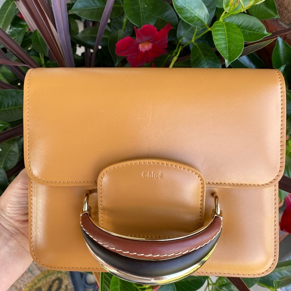 Chloé
Kattie Leather Shoulder Bag - Picture 4 of 16